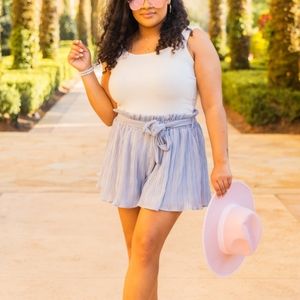 Pink Lily blue pleated shorts